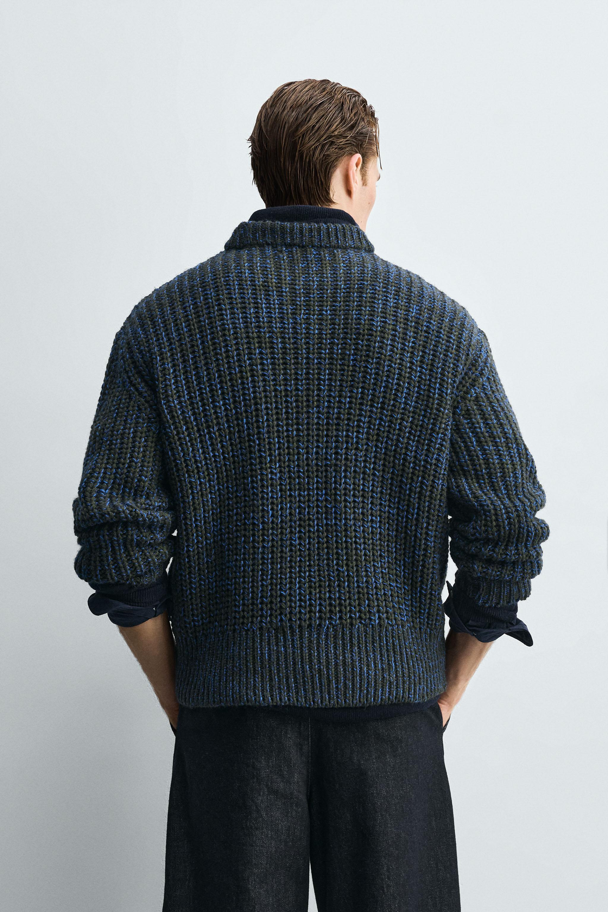 VOLUME TEXTURED JUMPER